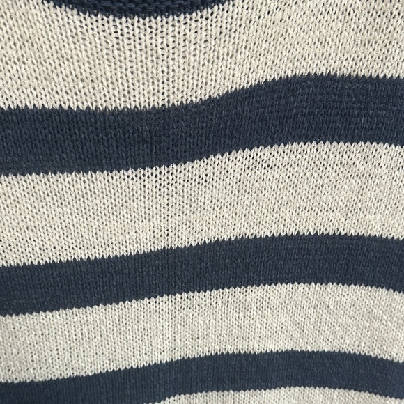 Cable & Gauge Navy and Cream Knit Top - Picture 6 of 9